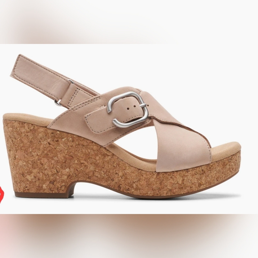 💫HOST PICK💫 NWB Clarks Tan Cork Wedge Women's 6.5